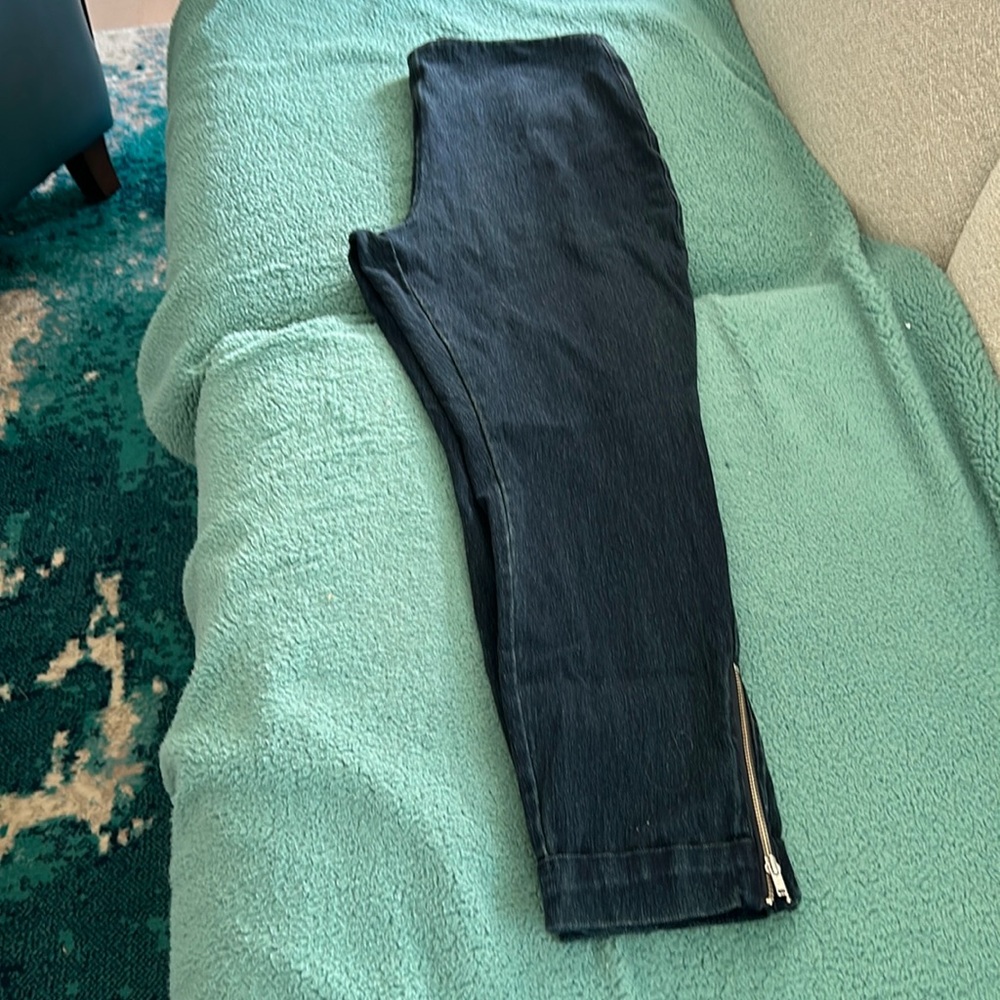 Lysse’ pull on jegging in dark wash